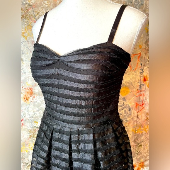 H&M Black Ruffle-Layered Poof Dress. Size Small - Picture 5 of 12